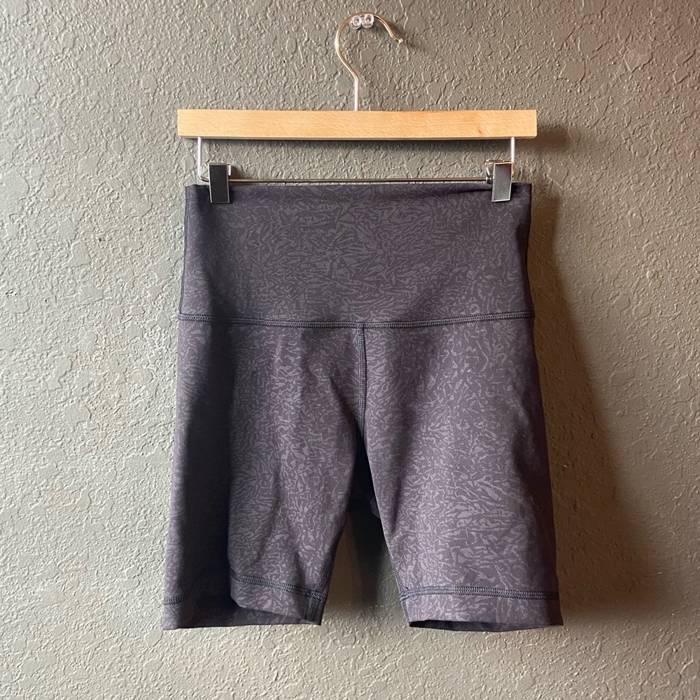 Lululemon Wunder Train Shorts